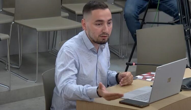 Përplasja për votat nga Greqia, PD: Thasë të mbushura nga patronazhistët e PS