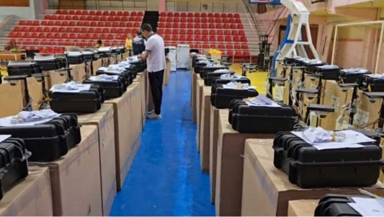 Gati çdo gjë në jug, nis shpërndarja e materialeve zgjedhore në Vlorë, Fier, Sarandë dhe Pogradec