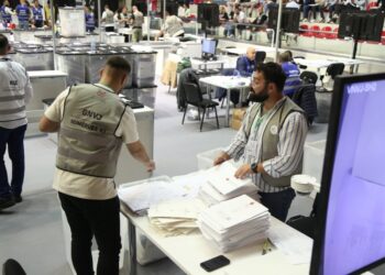 Zgjedhjet, si paraqiten rezultatet nga numërimi deri tani i votave në vend