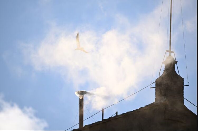 Papa i ri është zgjedhur, ja çfarë ndodh tani dhe prezantimi nga ballkoni i Shën Pjetrit