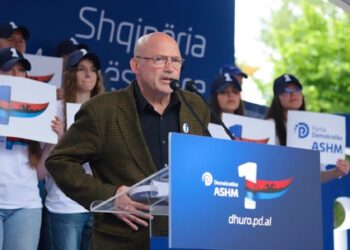 Këshilltari i LaCivita: Nuk kam njohur asnjë politikan që ka punuar më shumë se Berisha