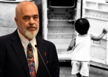 42% e popullsisë në rrezik të varfërisë, qeveria tkurr shpenzimet për ndihmën ekonomike