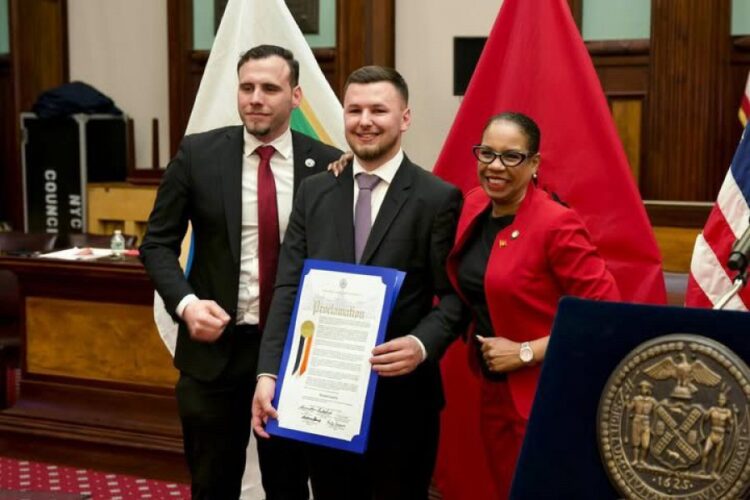 Shqiptari merr titull prestigjoz, shpallet ‘Qytetar Nderi’ në New York