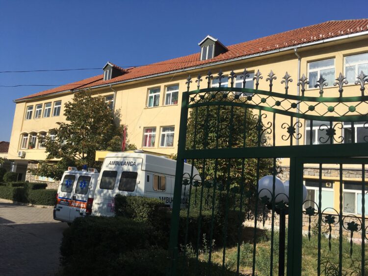 Konflikt për pronën mes dy familjeve në Has, plagosen çifti i bashkëshortëve