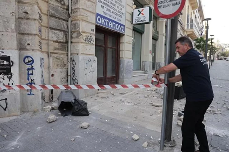 Tërmet i fuqishëm në  Greqi, banorët e alarmuar lënë  banesat