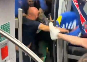 “Pushtohet” Mynihu! Përleshje para finales mes tifozëve të Interit dhe PSG-së në metro (VIDEO)
