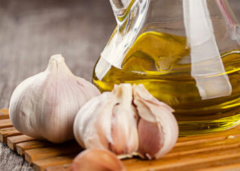 Problemet që shkakton dylli i veshit, ja disa nga metodat natyrale për ta pastruar