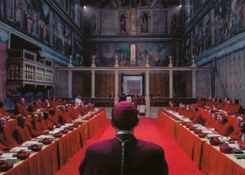 A do të dalë tymi i bardhë? Kardinalët fillojnë sot procesin për të zgjedhur Papën e ri