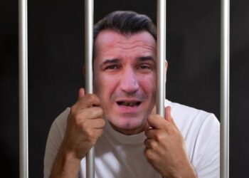 Veliaj voton për herë të parë si i bugosur nga paraburgimi i Durrësit