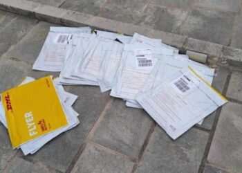 Kreu i PD në Athinë denoncon skandalin me votat e emigrantëve: Fletët e votimit po lihen në pika bastesh