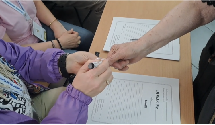 Shqiptarët votojnë, ja sa është pjesëmarrja në rang vendi deri në orën 08:00