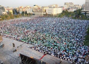 KMSH publikon agjendën: Falja e Kurban Bajramit jo në Sheshin “Skënderbej”, por në Bulevardin “Dëshmorët e Kombit”