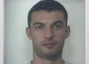 Rrëfimi i Erjon Alibej, tregon vrasje dhe përfshirje të policëve në bashkëpunim me krimin