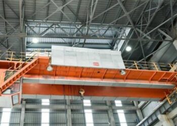 Plagosja në uzinën e ferrokromit në Elbasan/ Policia arreston dy inxhinierët dhe një brigadier