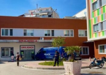 Sarandë/ Po vizitonte Butrintin me guidën e të huajve, humb jetën turisti