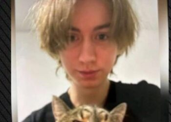 ‘Më fal për këtë që do bëj tani’, del fotoja e 21-vjeçarit që vrau 10 persona në Austri! I dërgoi videomesazh nënës