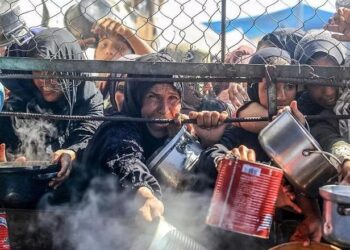 Ushtria izraelite qëllon mbi turmën e palestinezëve që po merrnin ndihma, 50 viktima, reagon BE