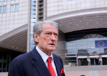 Berisha në Bruksel: Raporti i PE damkosi regjimin e Ramës, u denoncua farsa elektorale