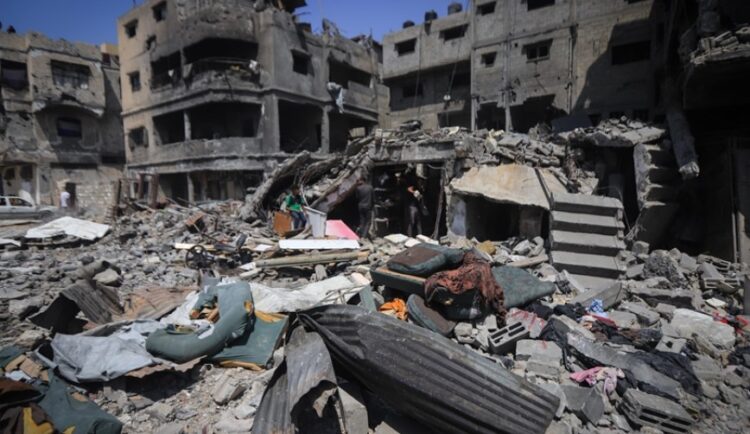 Sulmet izraelite vrasin rreth 50 palestinezë në Gaza, qindra të plagosur