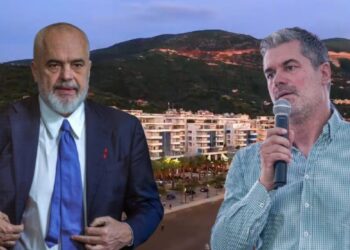 Vlora e fillon “mbarë” sezonin turistik/ Pasi u mbulua nga tymi, lihet edhe pa ujë e drita