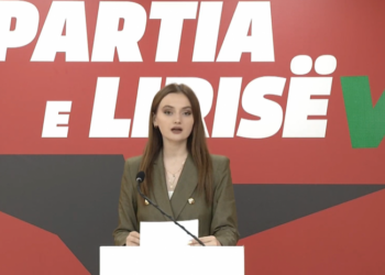 PL: Situata me mbetjet në Durrës, jashtë standardeve të një qyteti turistik