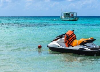 Zbardhet ngjarja tragjike me Jet Ski te Shkëmbi i Kavajës, i riu humbi jetën, e dashura në gjendje kritike