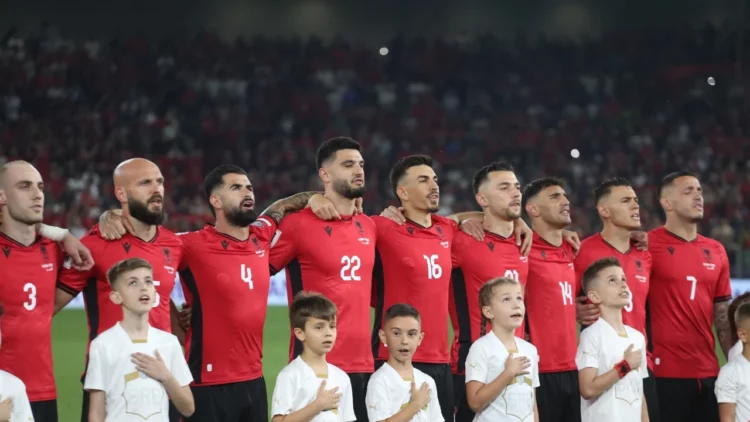 Publikohen formacionet zyrtare të sfidës Letoni-Shqipëri, Manaj kapiten