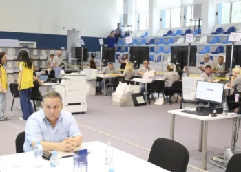 Rinumërimi për Tiranën, deri më tani janë hapur 218 kuti: Evidentohen 240 vota të tjetërsuara