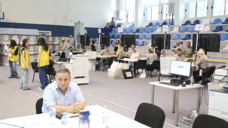 Rinumërimi për Tiranën, deri më tani janë hapur 218 kuti: Evidentohen 240 vota të tjetërsuara