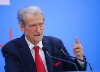 Berisha: Deputeti Arkend Balla u punësua në kompaninë e kartelit të Troplinëve. PD nuk do e njohë kurrë këtë farsë