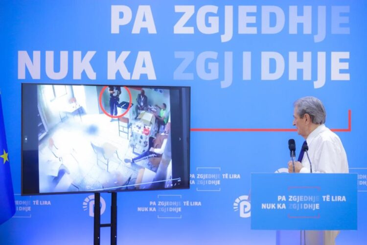 Berisha nxjerr pamjet e reja nga “farsa e 11 majit”: Shqiptarët do ngrihen për të mbrojtur të drejtat e tyre themelore