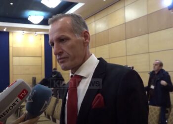 Vendimet – Rama u jep Agron Çelës dhe Dulakëve vilat qeveritare për t’i kthyer në resorte private