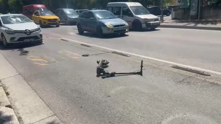 Aksident i rëndë në Tiranë/ Makina përplas 2 monopatina, plagosen tre të mitur