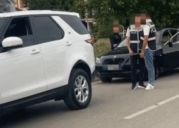 U kap me armë dhe kokainë, arrestohet i “forti” në Pogradec (Emri)