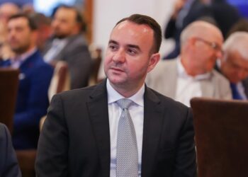 ‘Hajduti i lirë, denoncuesi në bankën e të akuzuarve’/ Balliu: Berisha guxoi të denoncojë aferat e Ramës