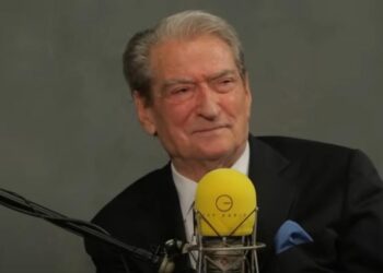 Berisha flet për ëndrrën e tij: Nuk u bëra shkrimtar se shkruaja me mendje, jo me zemër