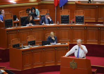 Berisha: Ramaduro është bërë famoz në botë! Troplinët paguan 10 mln euro për emërimin e ministrit Hoxha