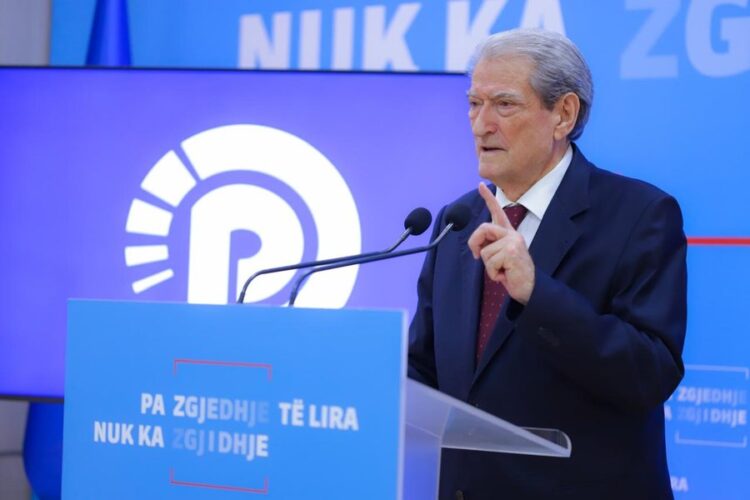 Berisha replikon me Spiropalin për raportin e PE: Lexove një trillim! Rama damkoset se ka krijuar shtetin elektoral