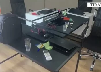 Skema me Call Center/ Mashtronin të huajt për të investuar në bursa fiktive, arrestohen dy administratorët