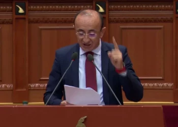 Sula i bën apel Berishës: Doktor hap rrugën dhe shijo jetën me familjen