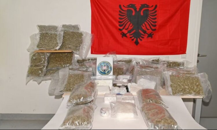 ‘La Familia’ godet bandën shqiptare të kokainës, drejtohej nga daja dhe nipi