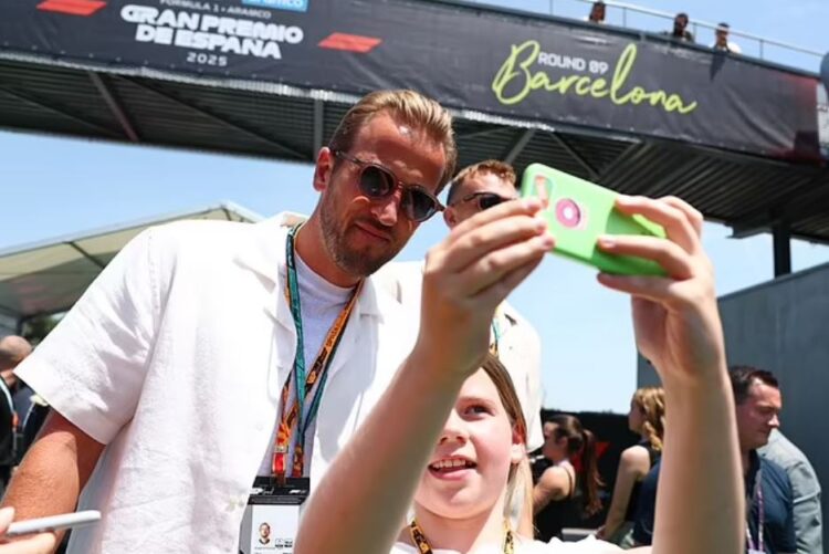 Rivalët e Shqipërisë argëtohen, kalojnë të dielën duke ndjekur garën e Formula 1 në Barcelonë