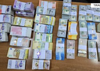 Sekuestrohen 500 mijë euro në Tiranë, e ‘pëson’ pronarja e një pike këmbimi valutor