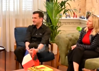 Anuela heq mobiljet e Veliajt nga zyra, tender 465 MLN lekë për poltron rrotullues, tavolinë ovale, kasafortë sekrete…