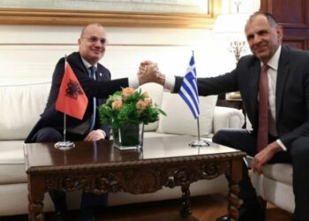 Vizita e ministrit Hasani në Greqi, asnjë fjalë për pronat e çamëve!