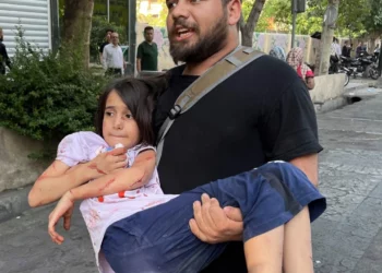 “Kasaphanë në spitalet iraniane”, mjekët tregojnë tmerrin: Fëmijë të gjymtuar, nuk përballohet dot më!