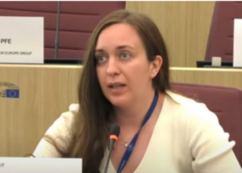 Marrëveshja me Italinë për emigrantët, anëtarja e PE: Ka probleme ligjore dhe mungon transparenca