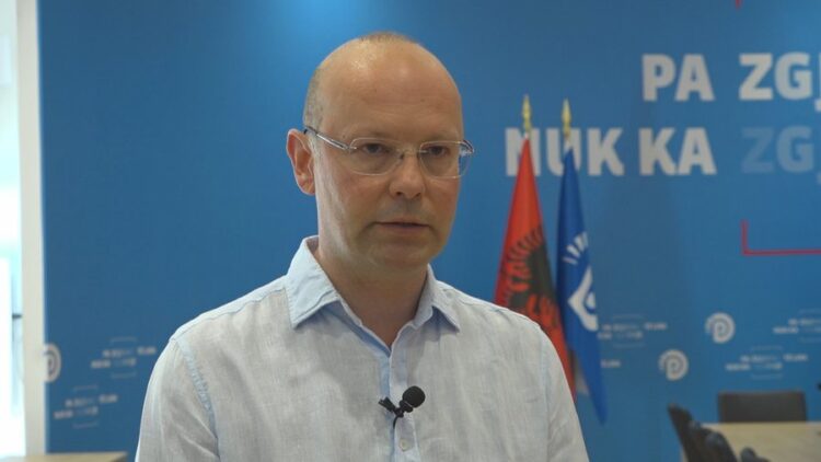 “Sjellje e turpshme”, Kaso sulmon Kolegjin Zgjedhor: Institucion i panevojshëm