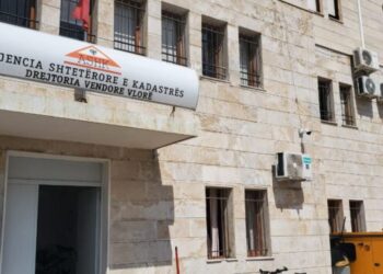 Qëndroi vetëm tre muaj në detyrë, largohet drejtori i Kadastrës së Vlorës