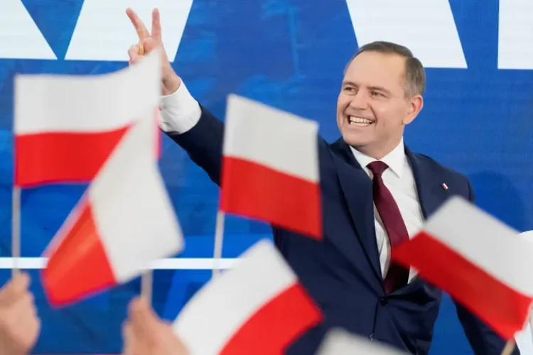 Presidencialet në Poloni/ Kandidati nacionalist opozitar, Karol Nawrocki fiton në raundin e dytë